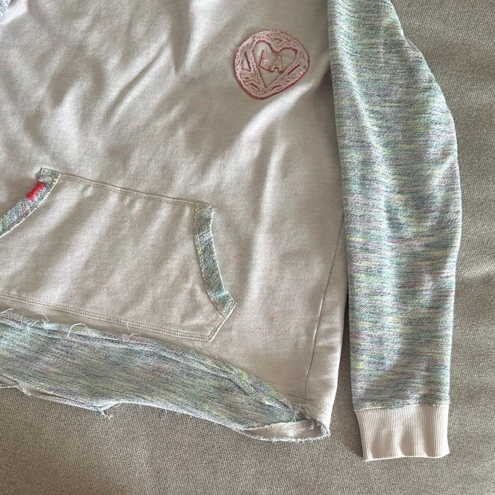 La Hearts Cream and Gray Hoodie - Picture 5 of 9